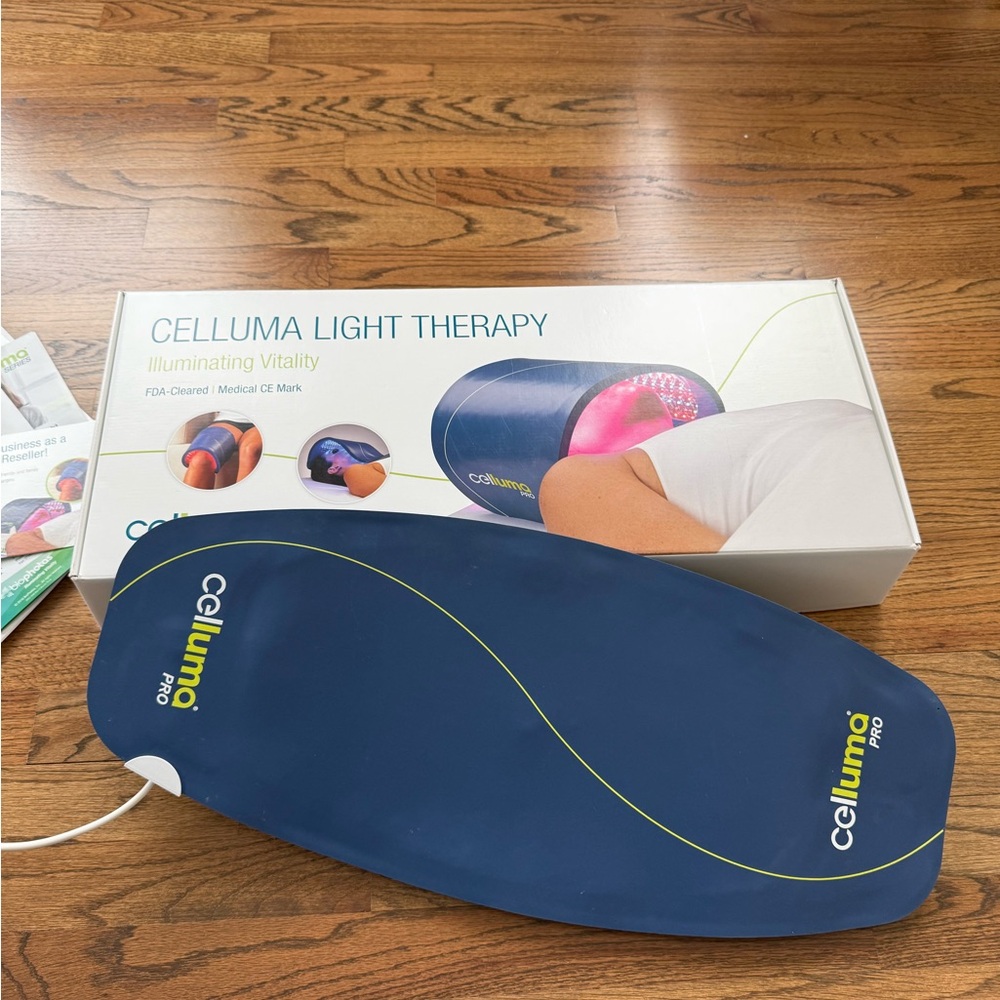 Celluma Pro LED Light Therapy Device - Picture 8 of 9